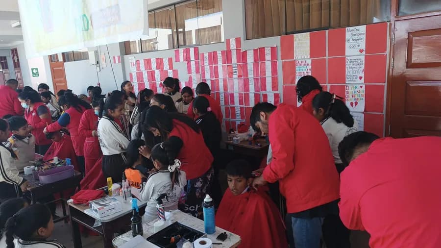PELUQUERIA Y BARBERIA