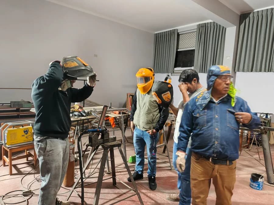 CONSTRUCCIONES METALICAS